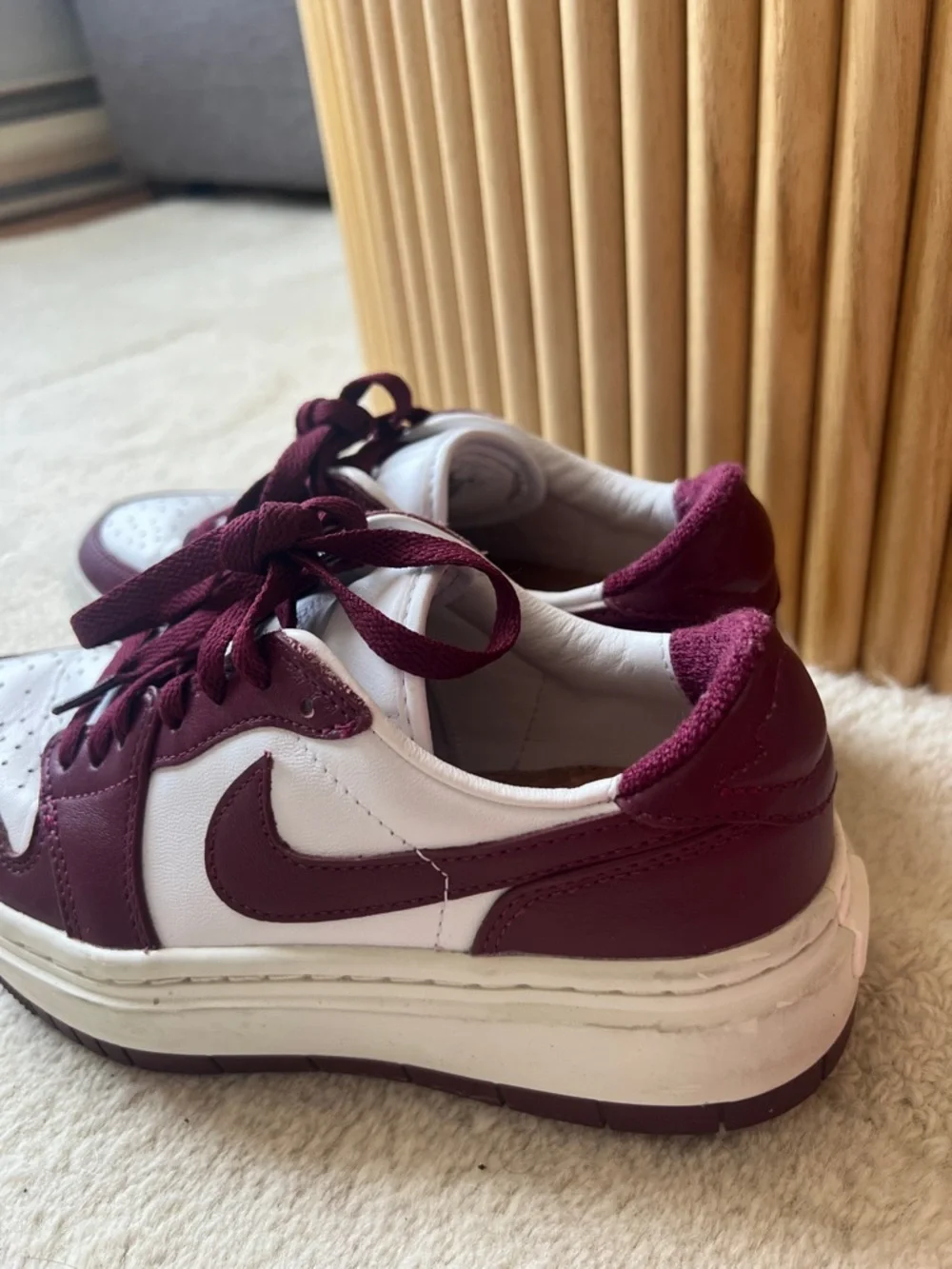 Nike AIR Low-Top Sneakers in White & Burgundy - Picture 2 of 3